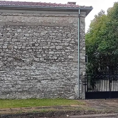 Traditional Stone-built In A Village アパート